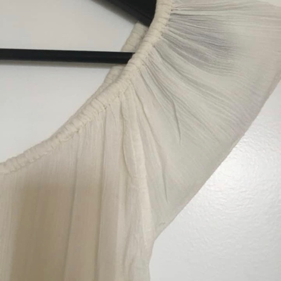 Aritzia off the shoulder top - Picture 5 of 6